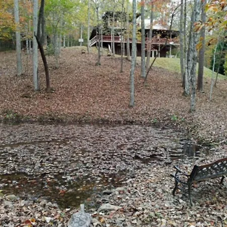 Villa Tranquility Pond